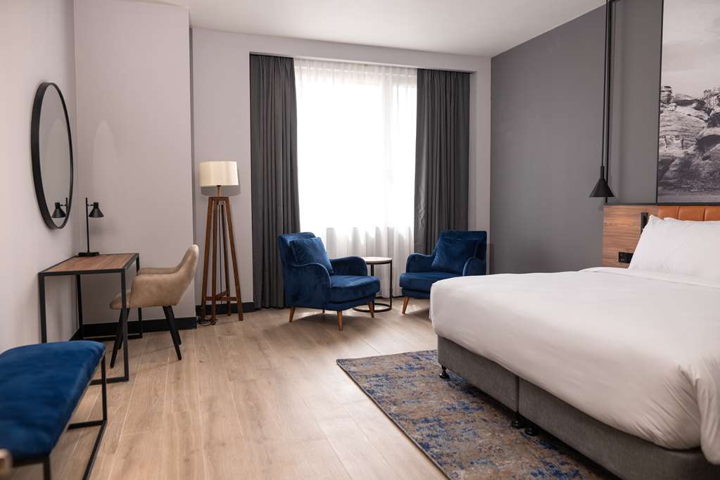 Фото Radisson Blu Hotel, Amman Galleria Mall