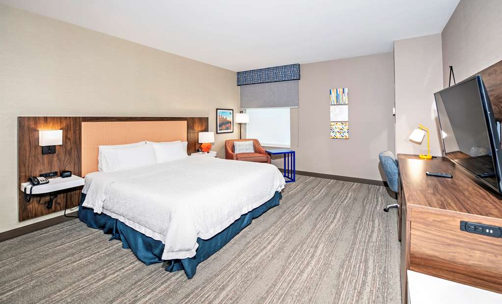 Фото Hampton Inn by Hilton Ottawa