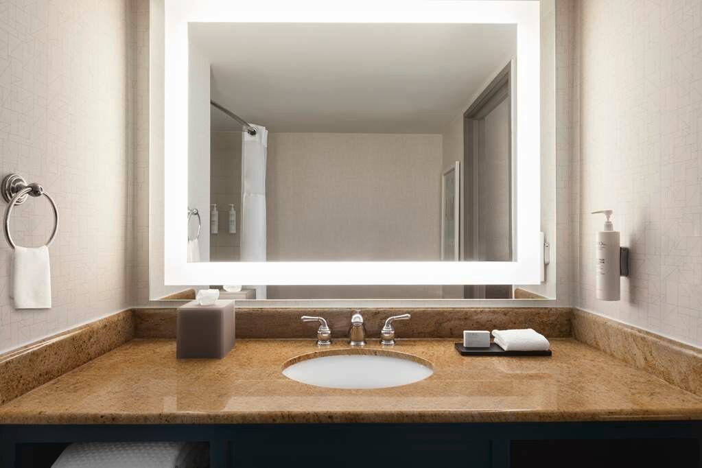 Фото Embassy Suites by Hilton Miami International Airport