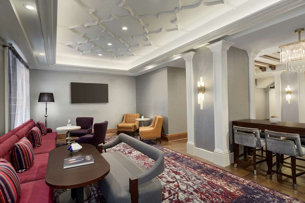 Фото Hilton Checkers