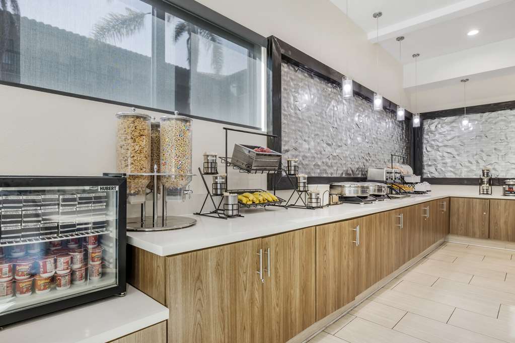 Фото Best Western Carlsbad by the Sea