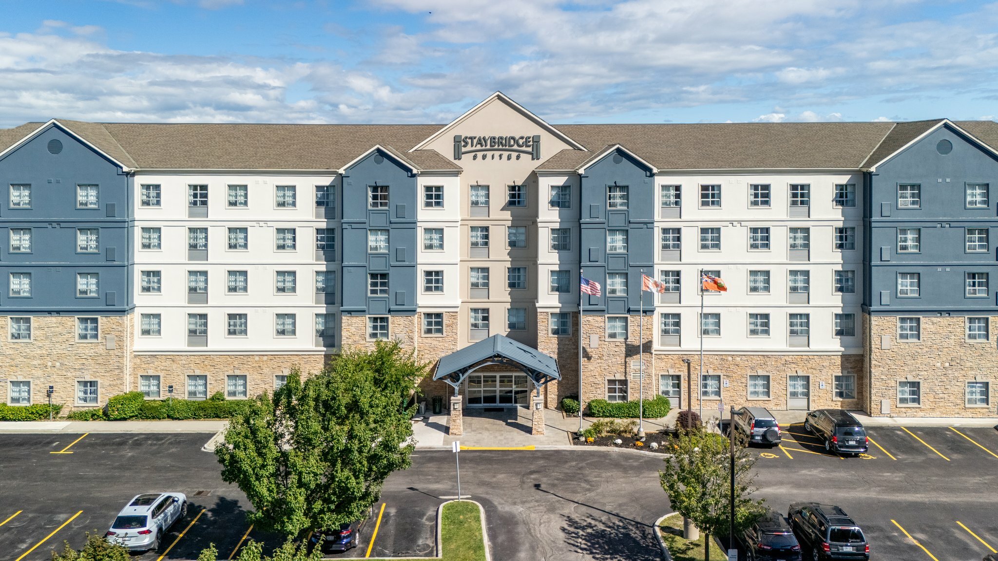 Фото Staybridge Suites London