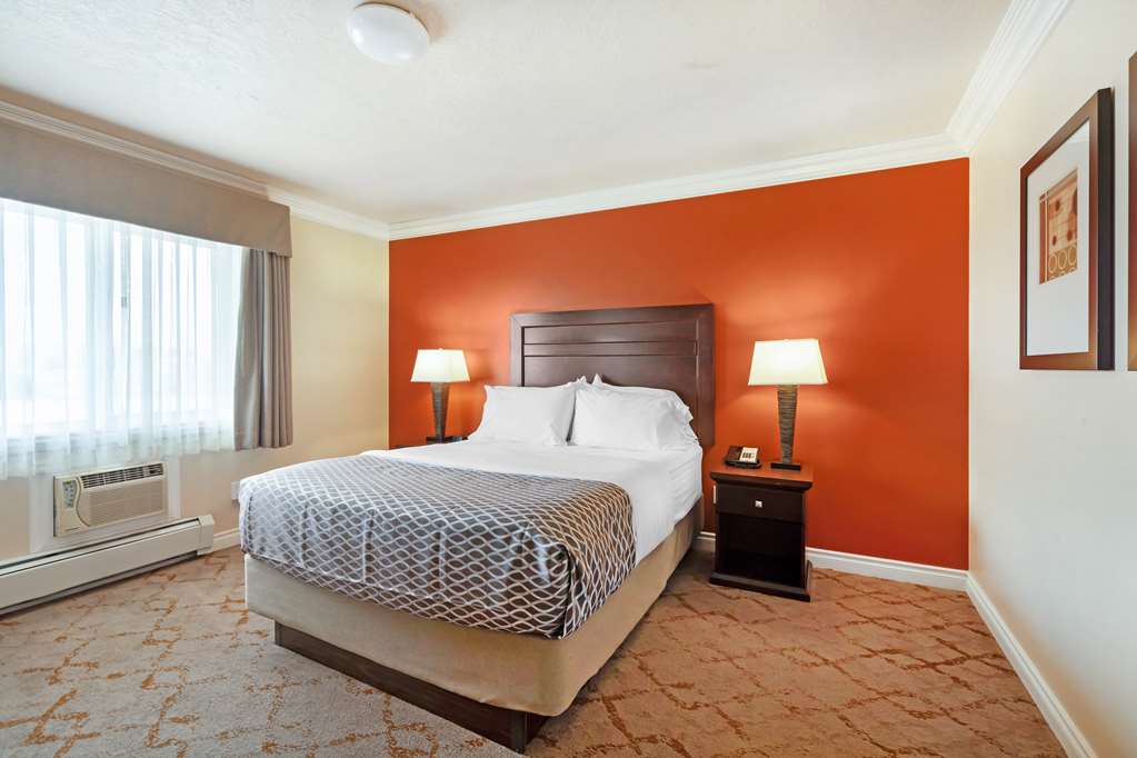 Фото Best Western Plus Mirage Hotel & Resort