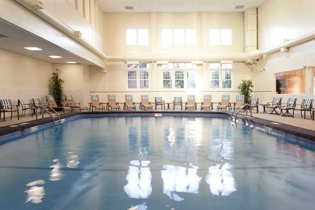 Фото Doubletree by Hilton Cape Cod - Hyannis
