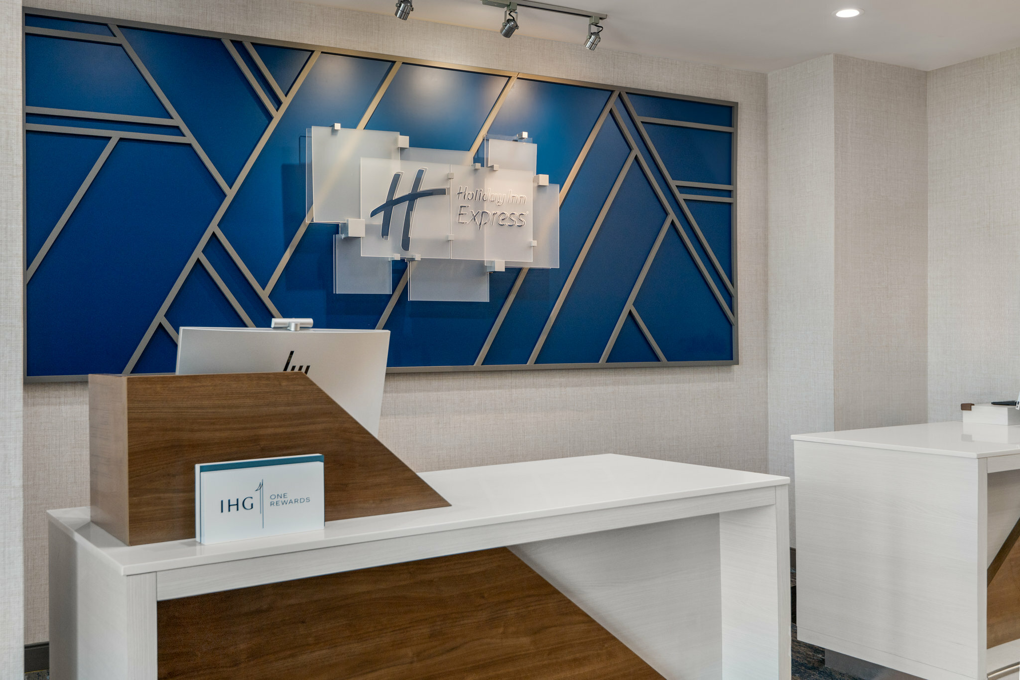 Фото Holiday Inn Express North Palm Beach-Oceanview, an Ihg Hotel