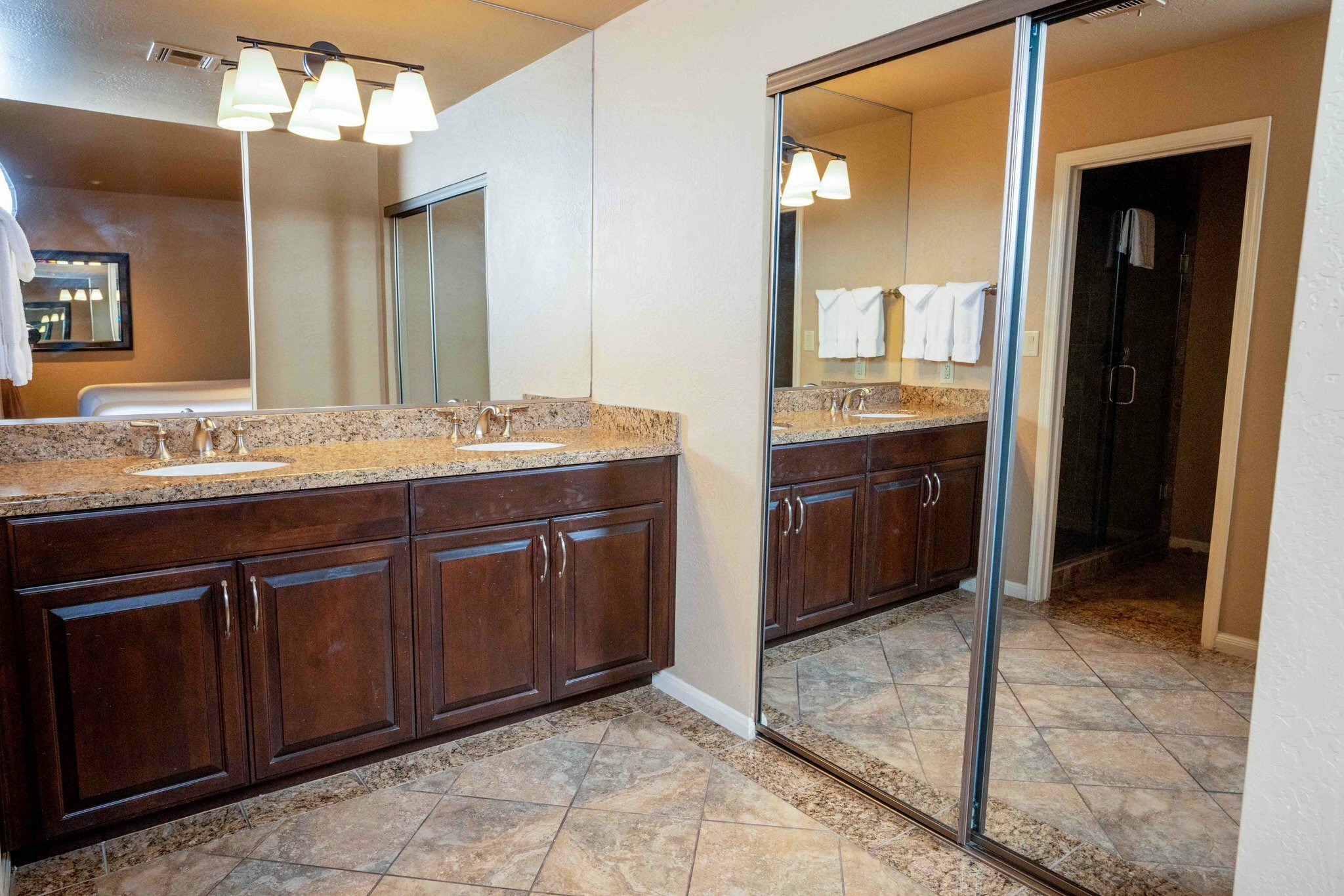 Фото 208138995897