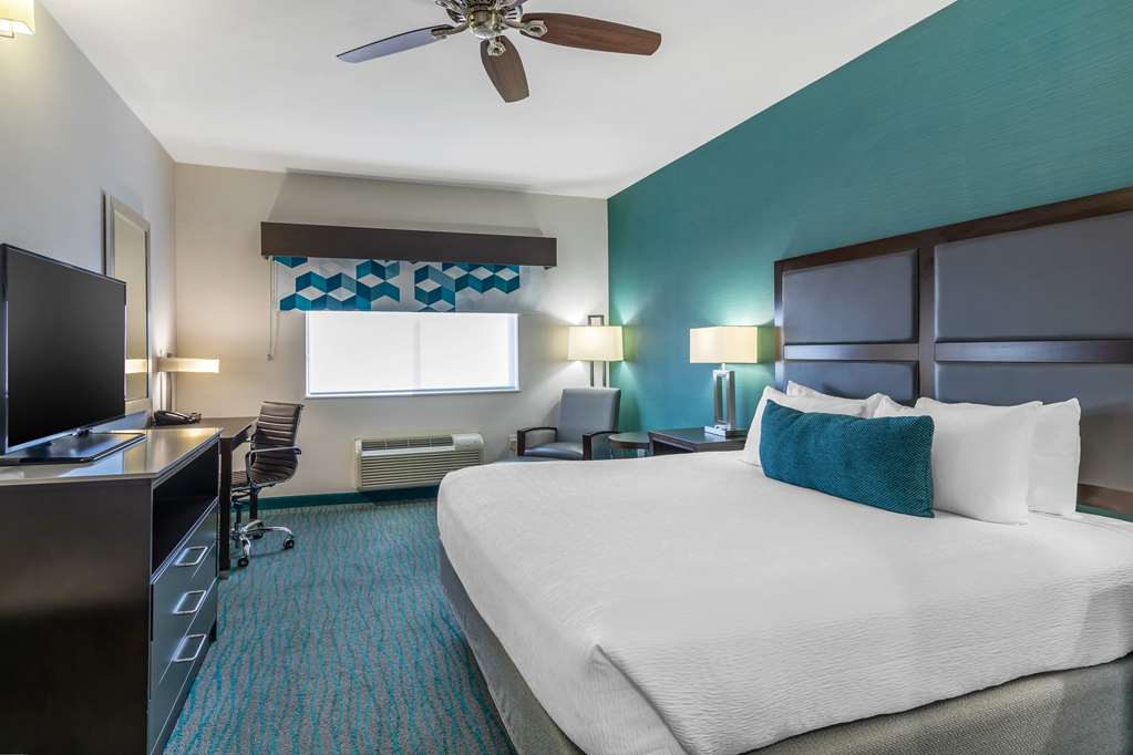 Фото Best Western Plus Taft Inn