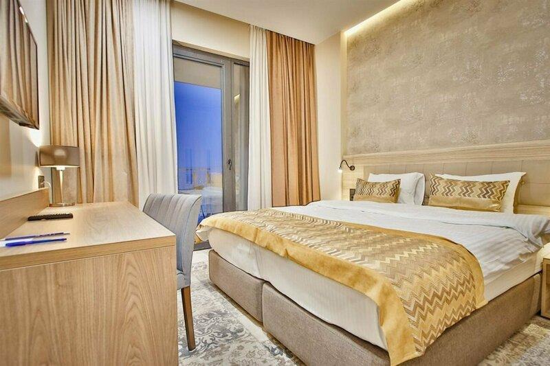 Фото Ameri Plaza