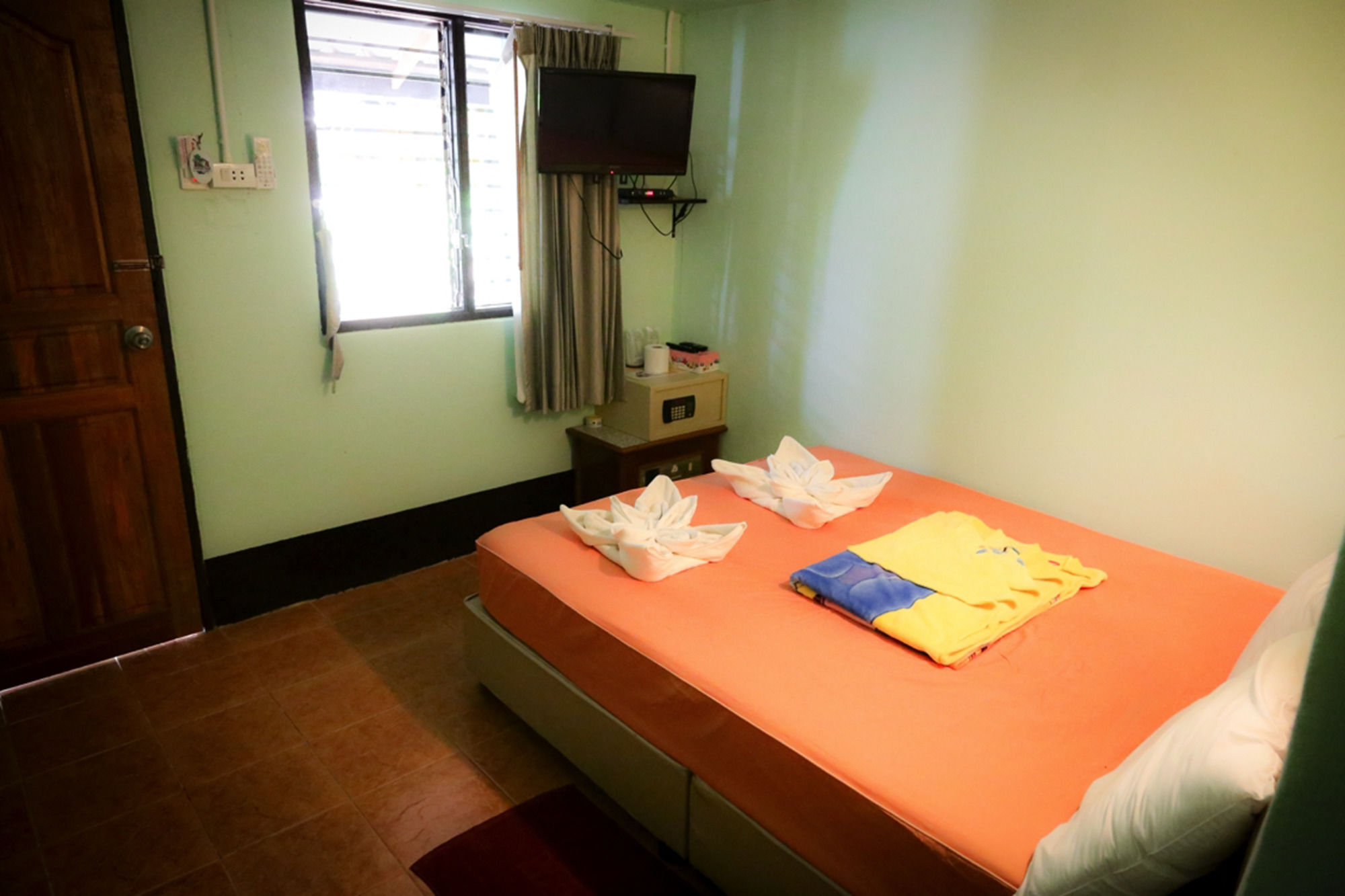 Фото Poohbar Resort & Lotusdive