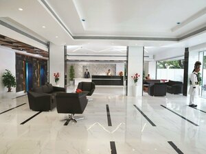 отель The Central Residency