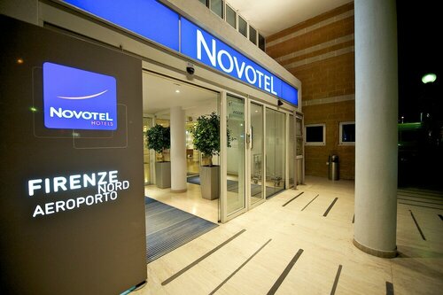Гостиница Novotel Firenze Nord Aeroporto в Сесто-Фьорентино