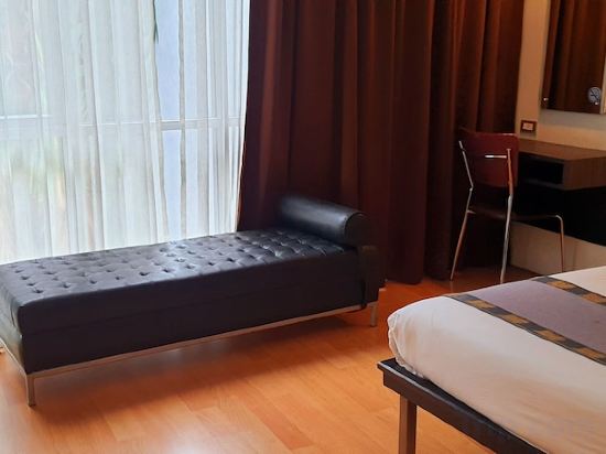 Фото Swana Bangkok Hotel