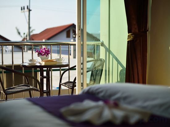 Фото At Kamala Hotel