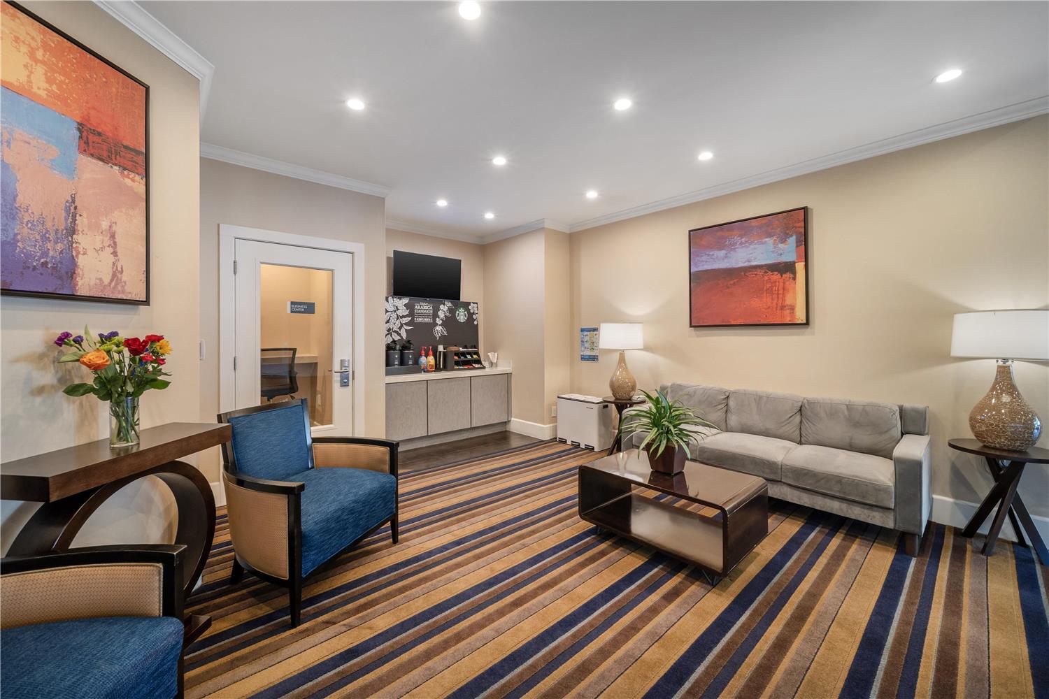 Фото Best Western Plus Palm Court Hotel