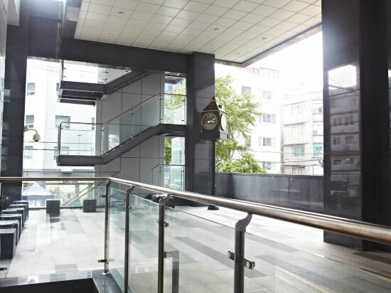 Фото Rainbow Hotel Myeongdong