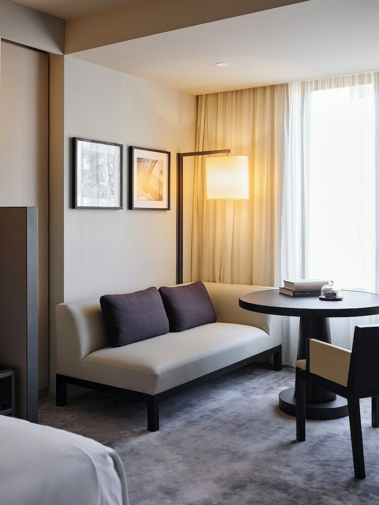 Фото Hotel Realm