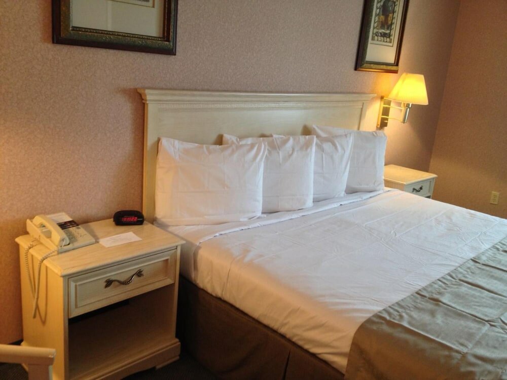 Фото Parkside Inn Bridgeview