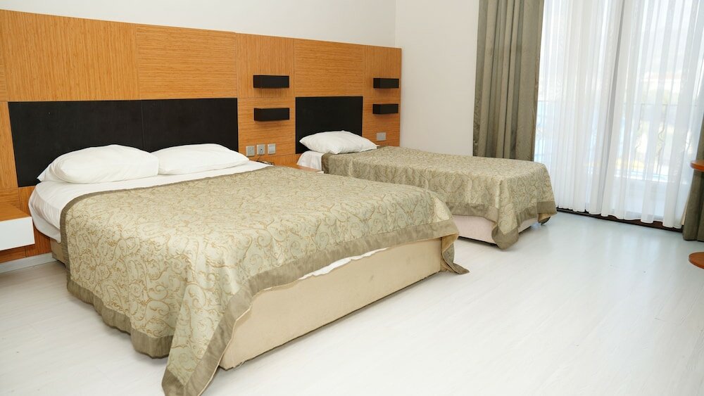 Фото Hotel Sempati