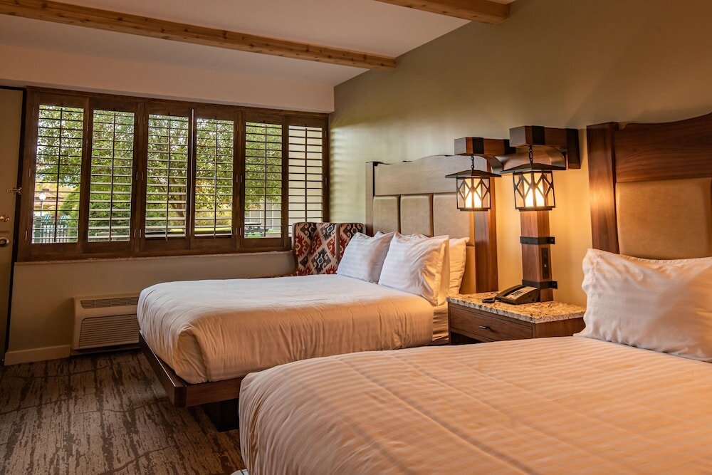 Фото High Peaks Resort