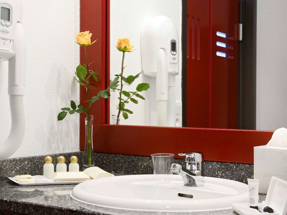 Фото Novotel Suites Montpellier