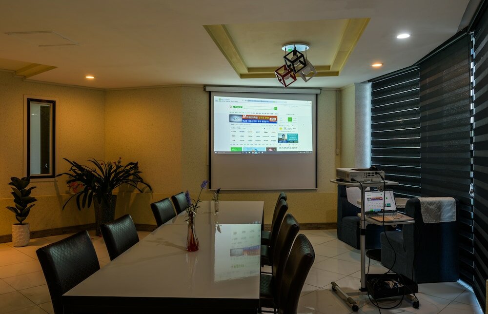 Фото On the Sea Pension