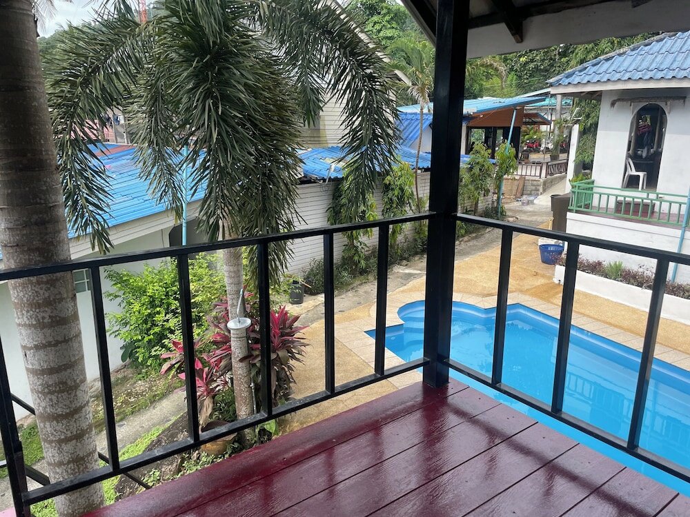 Фото Lonely Beach Pool Resort