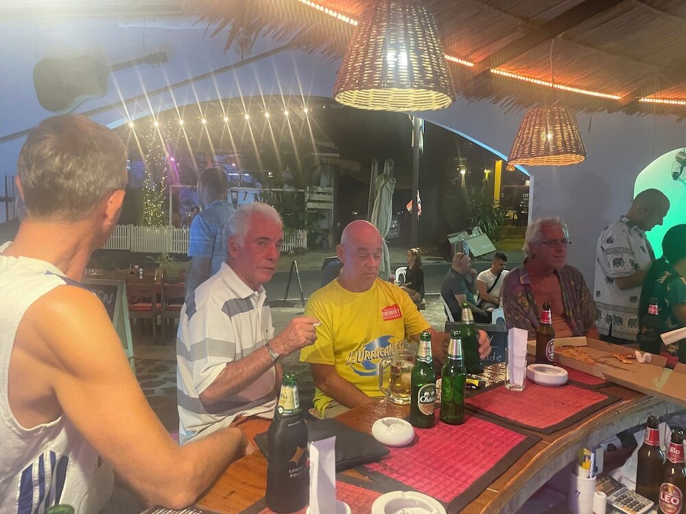 Фото Lonely Beach Pool Resort