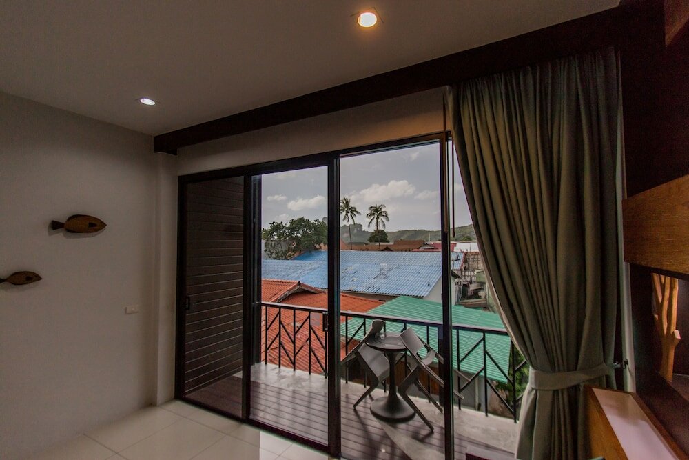 Фото Chaokoh Phi Phi Hotel & Resort