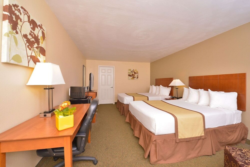 Фото Quality Inn & Suites