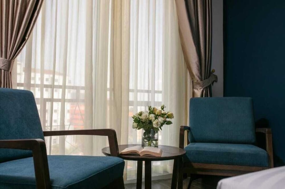 Фото Azalea Parkview Hotel