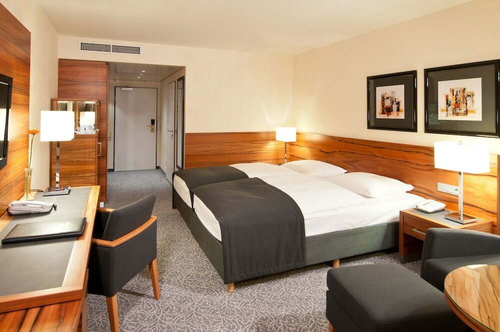 Фото Отель Maritim München