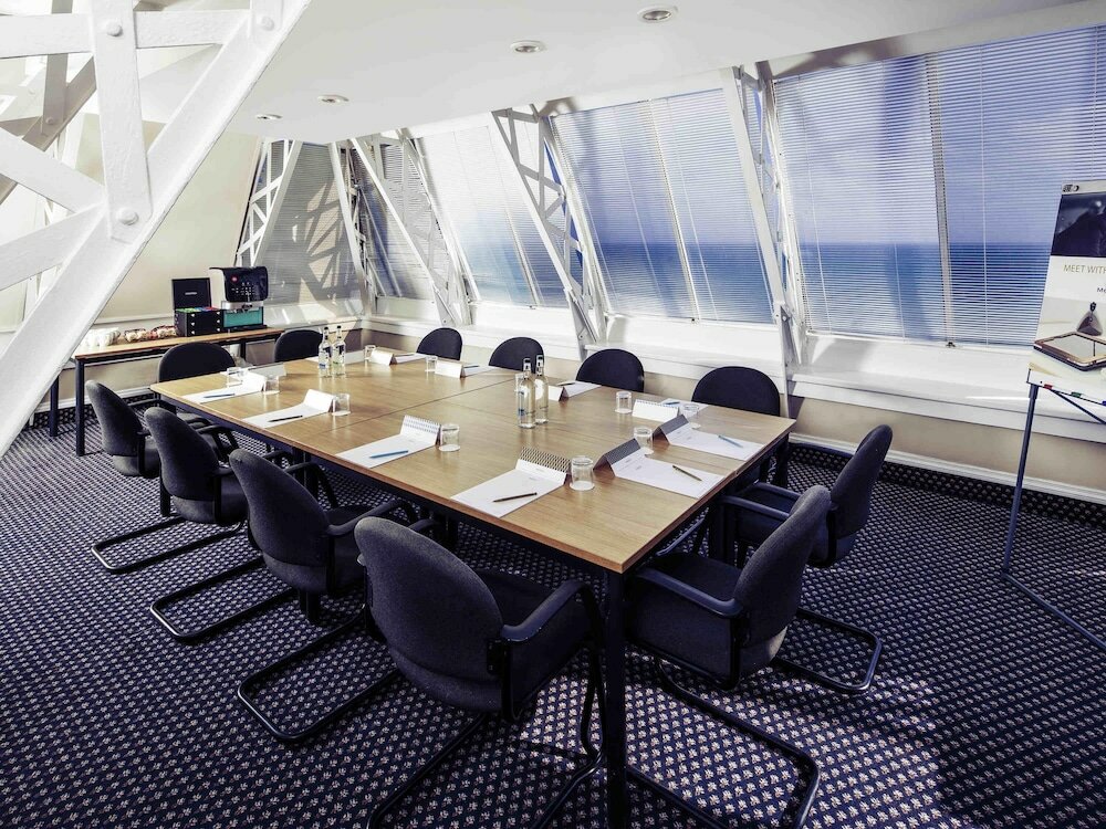 Фото Mercure Brighton Seafront Hotel