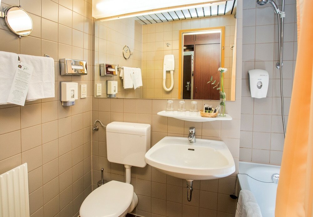 Фото Danubius Hotel Hungaria City Center