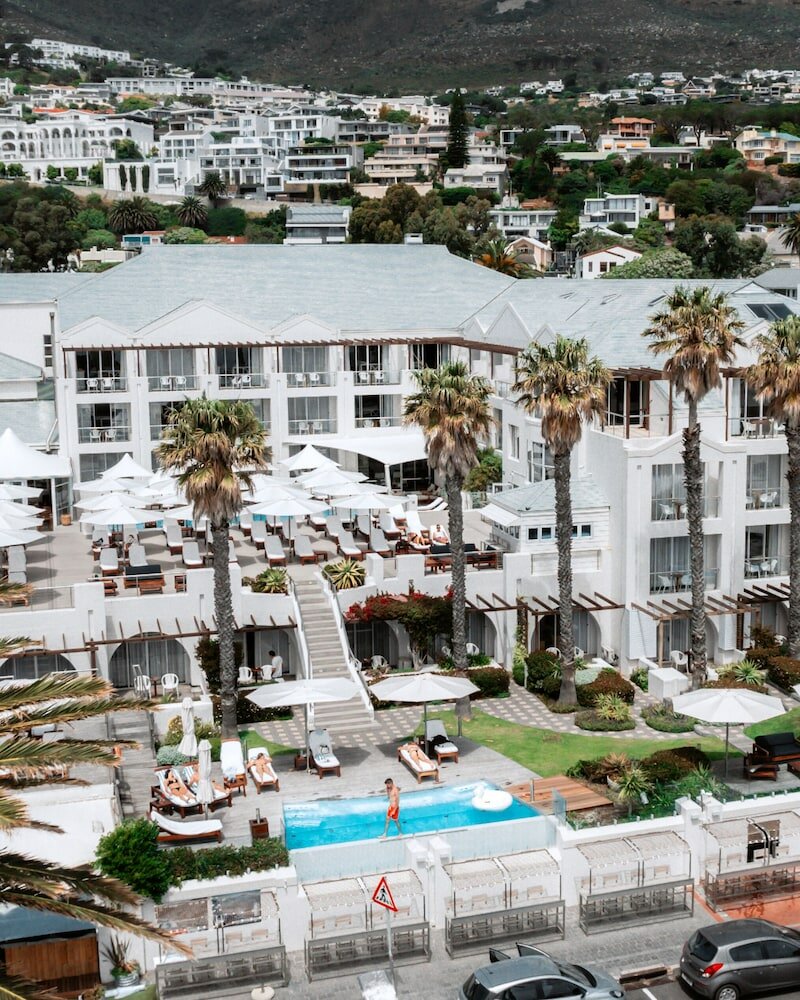 Фото The Bay Hotel