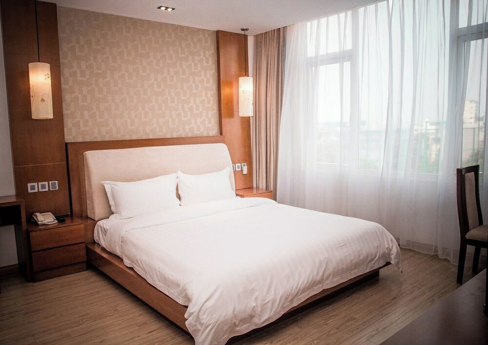 Фото The Hanoi Club Hotel & Residences