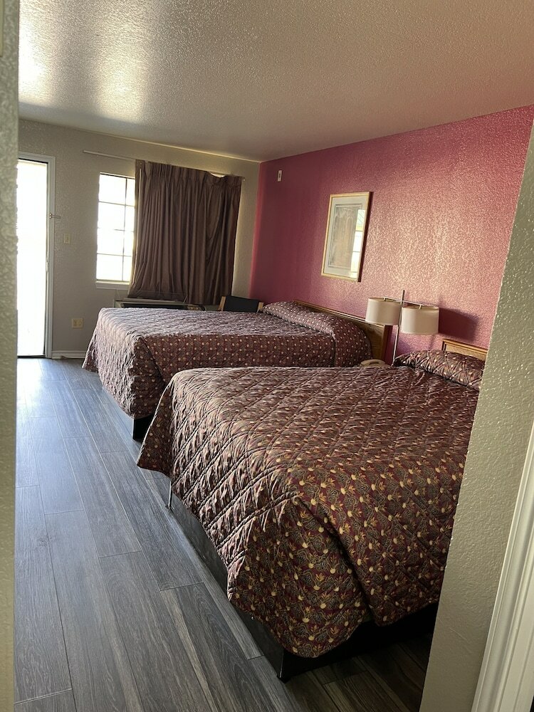 Фото Country Inn Motel