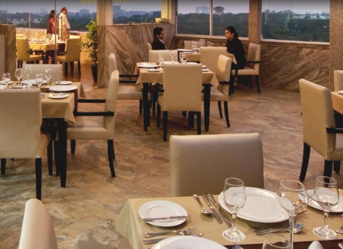 Фото New Leaf Hotel