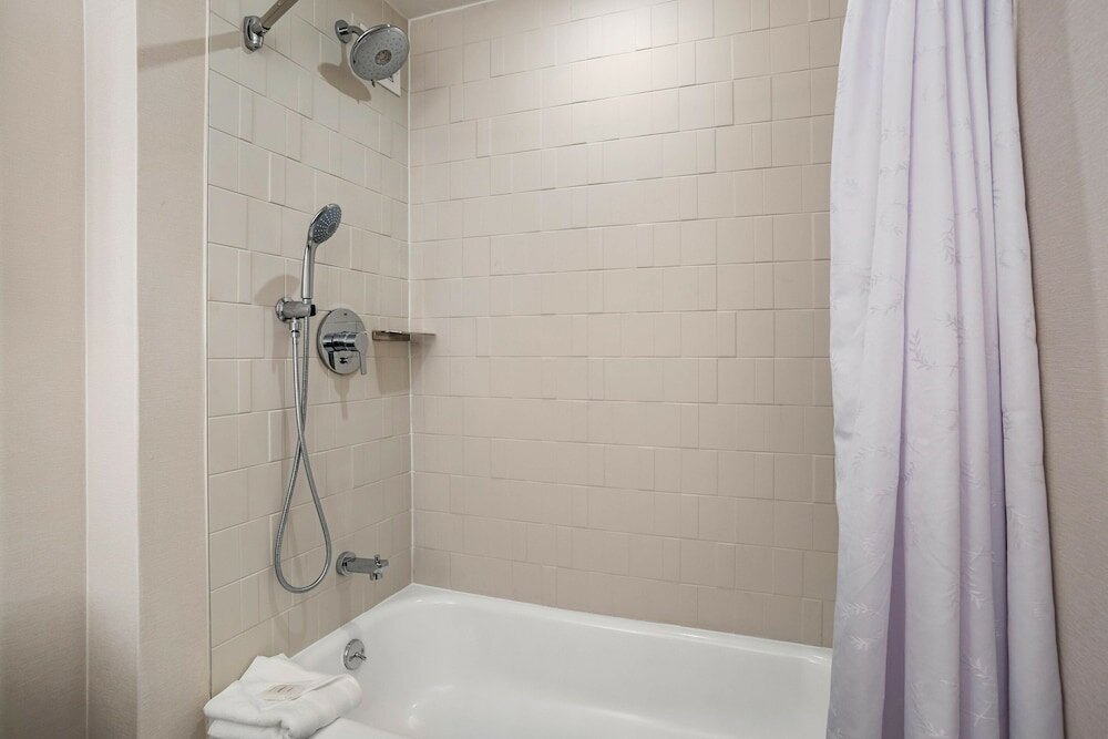 Фото Sheraton Suites Wilmington Downtown