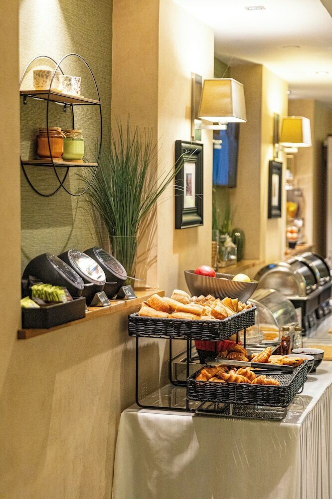 Фото Hotel Claude Bernard Saint Germain