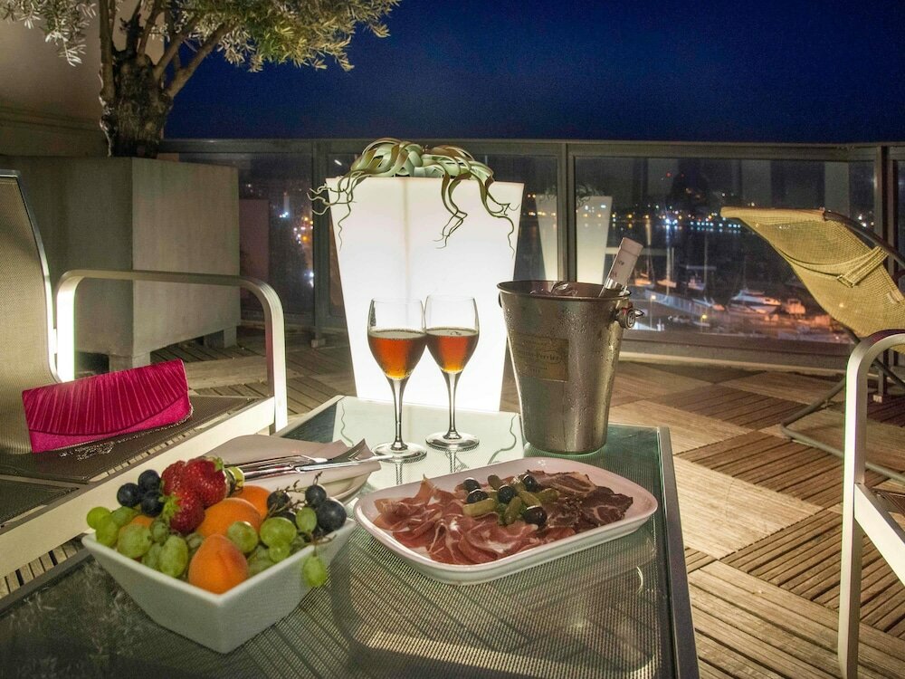 Фото Hôtel Mercure Ajaccio