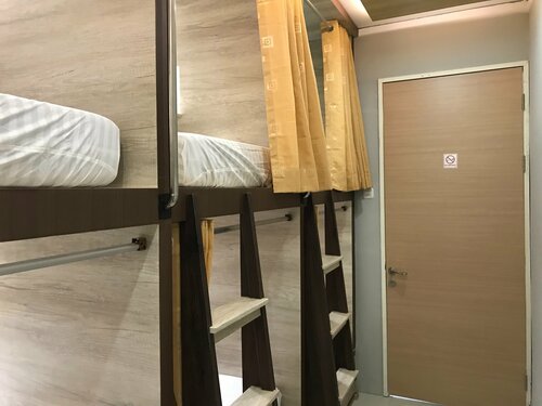 Гостиница The Colour Hostel в Провинции Западный Калимантан