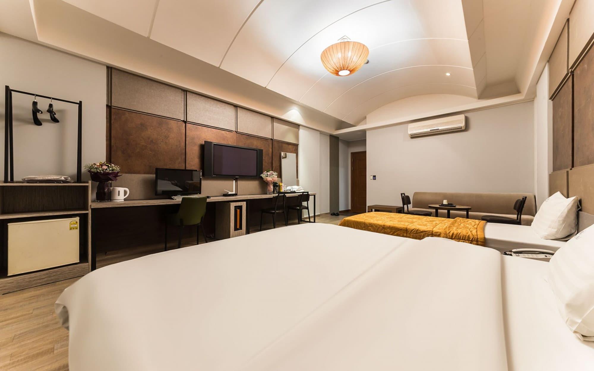 Фото Hotel No. 1