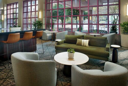 Внешний вид отеля Atlanta Marriott Suites Midtown в Атланте, фото 2