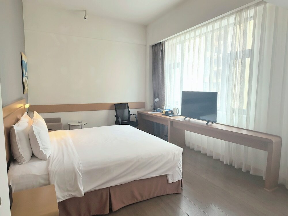 Фото Holiday Inn Express Chengdu Huanhuaxi, an Ihg Hotel