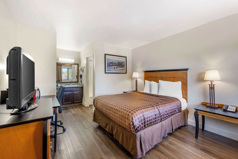 Фото Rodeway Inn at Nevada State Capitol