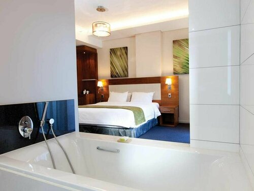 Гостиница DoubleTree by Hilton Cape Town - Upper Eastside в ЮАР