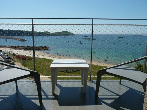 Внешний вид отеля Pavillon de la plage в Требёрдене, фото 4