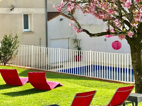 Гостиница Hôtel Le Cerizay в Партене