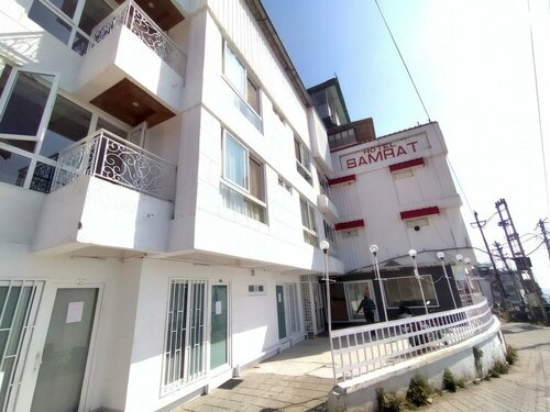 Гостиница Hotel Samrat в Массури