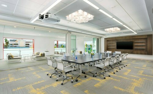 Гостиница Courtyard by Marriott Santa Monica в Санта Монике